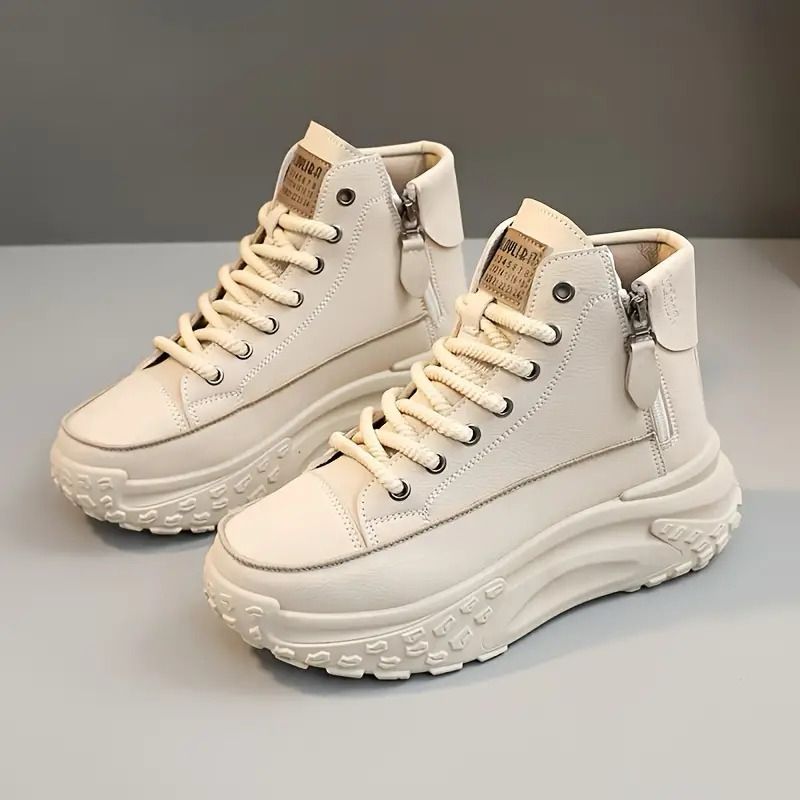 OU XING URBAN: Lluvia afuera. Estilo intacto.