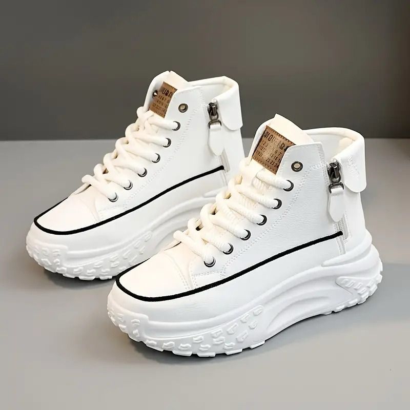 OU XING URBAN: Lluvia afuera. Estilo intacto.