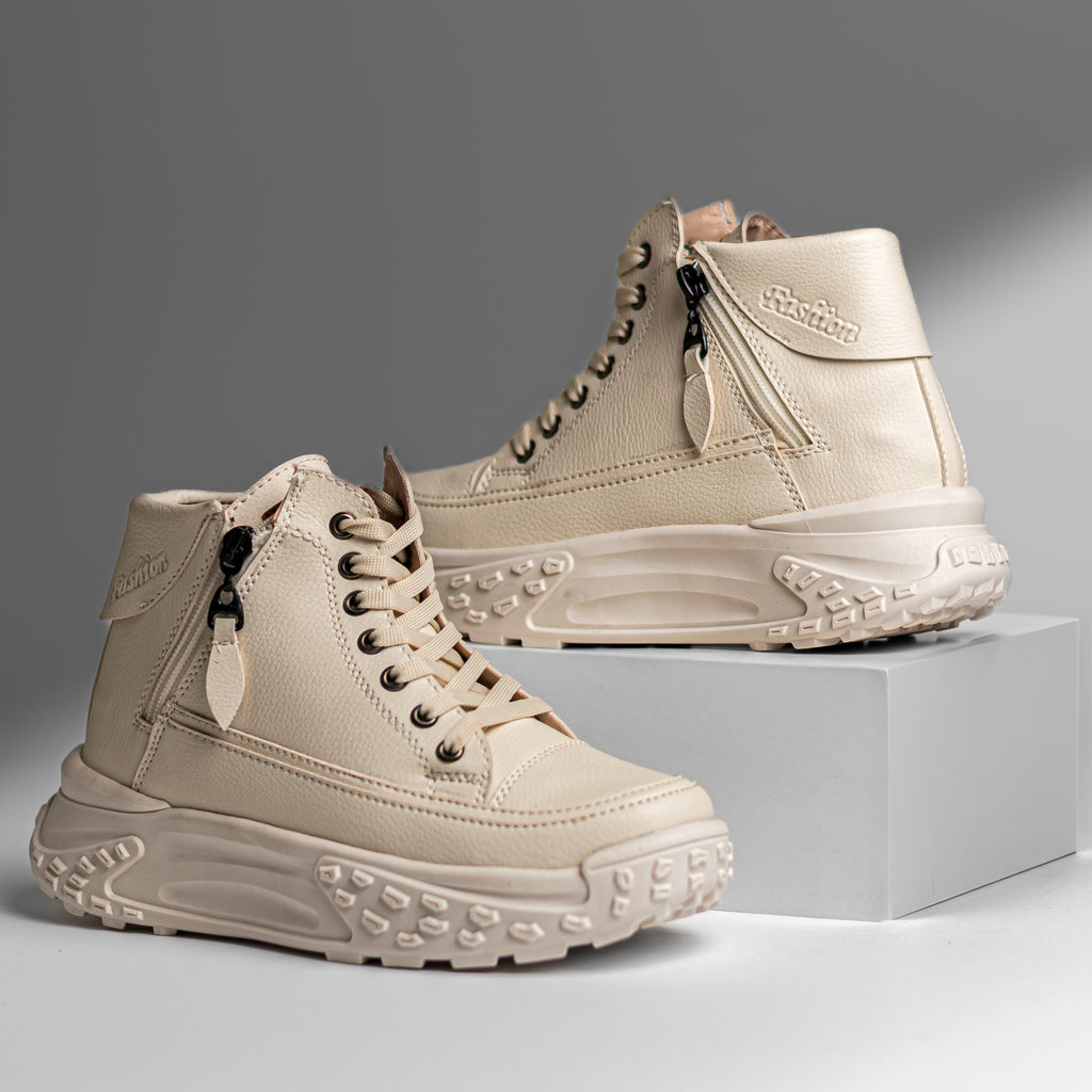 OU XING URBAN: Lluvia afuera. Estilo intacto.